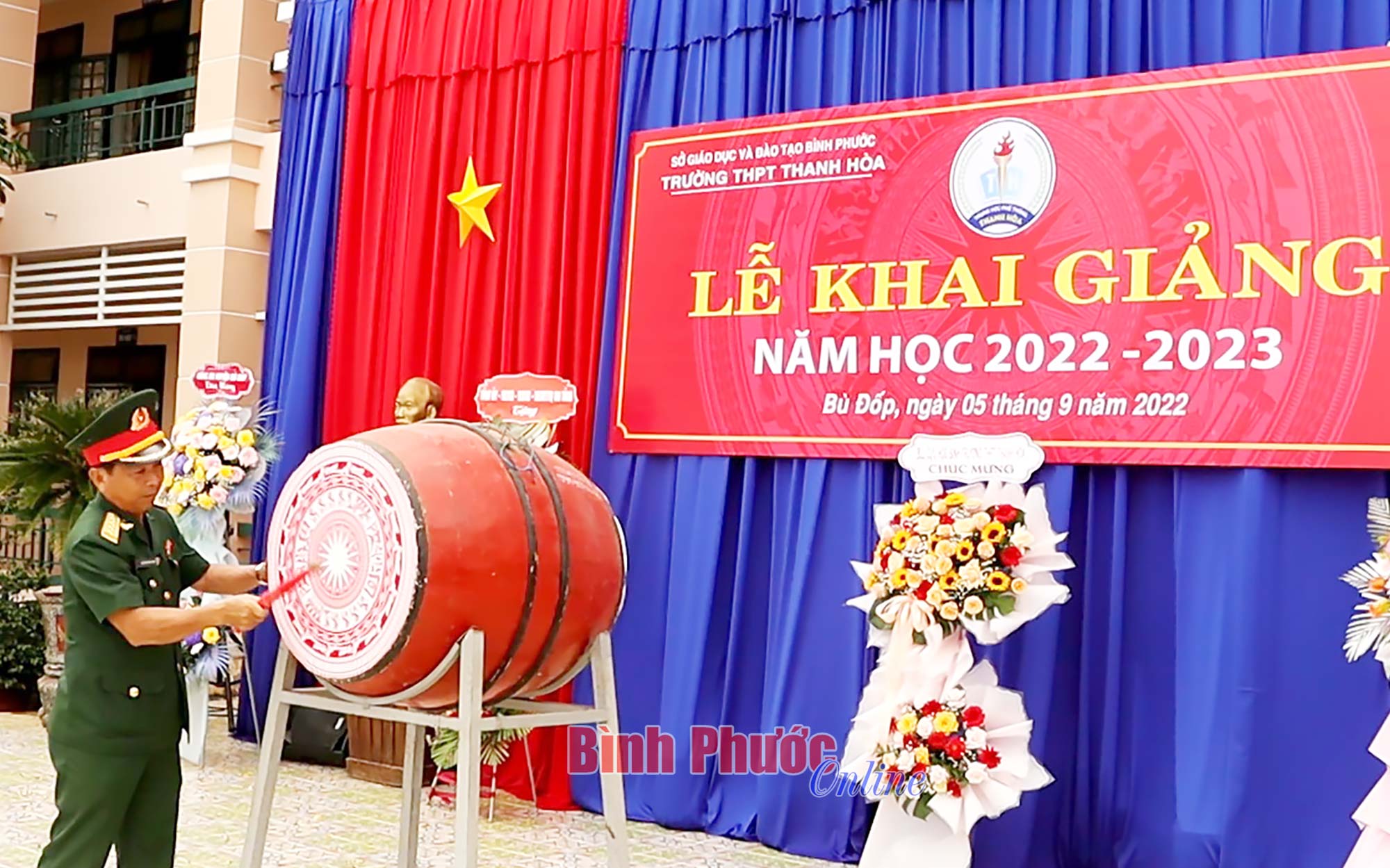 diem_trong_khai_truong_12400705092022.jpg