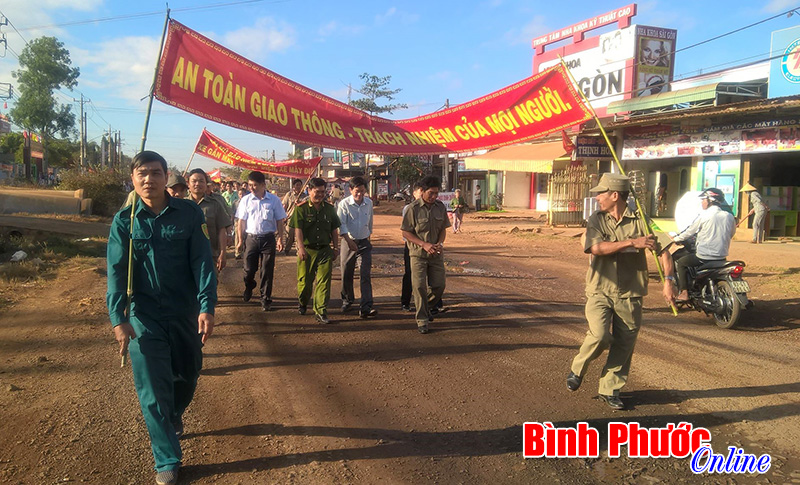 Bù Đốp mít tinh hưởng ứng năm an toàn giao thông năm 2016 Bù Đốp mít tinh hưởng ứng năm an toàn giao thông năm 2016