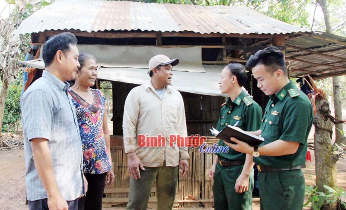 Chung tay chăm lo đời sống nhân dân vùng biên