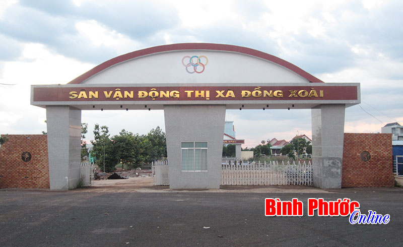 Đình chỉ thi công và kiểm tra dự án nâng cấp sân vận động Đồng Xoài Đình chỉ thi công và kiểm tra dự án nâng cấp sân vận động Đồng Xoài