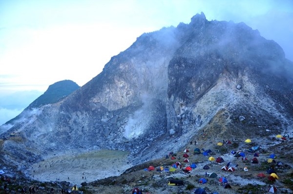 dinhnuilua2.jpg