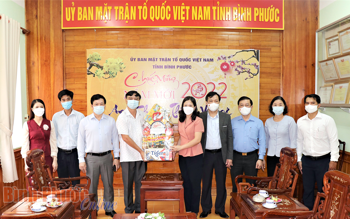 doan_dbqh_chuc_tet_ubmt_13530625012022.jpg