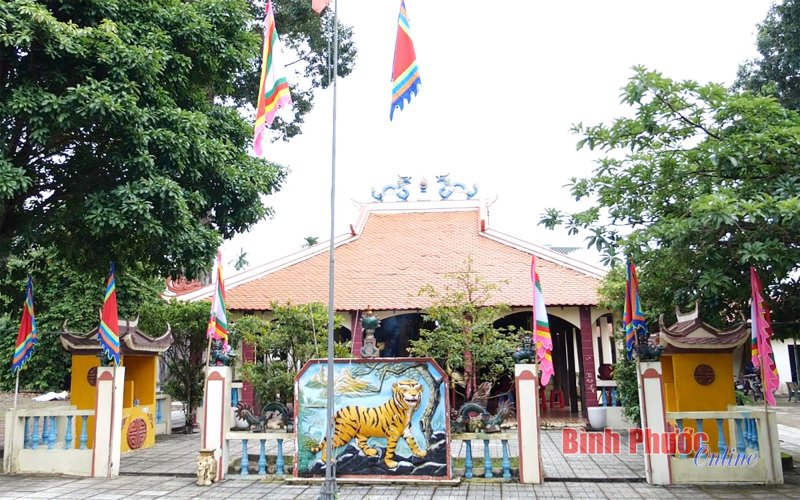 Độc đáo đình thần Hưng Long
