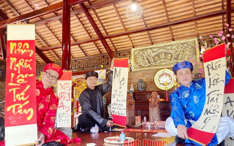 Độc đáo khai bút, xin chữ đầu xuân