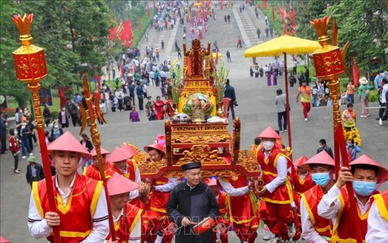 Độc đáo Lễ rước kiệu về Đền Hùng