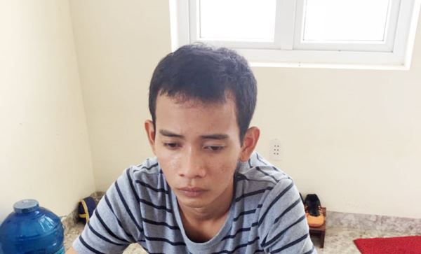 Bắt đối tượng đang bán lẻ ma túy đá