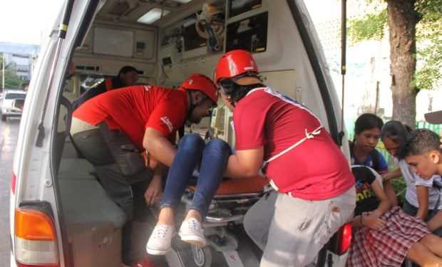 Đêm dư chấn kinh hoàng của người dân miền Trung Philippines Đêm dư chấn kinh hoàng của người dân miền Trung Philippines