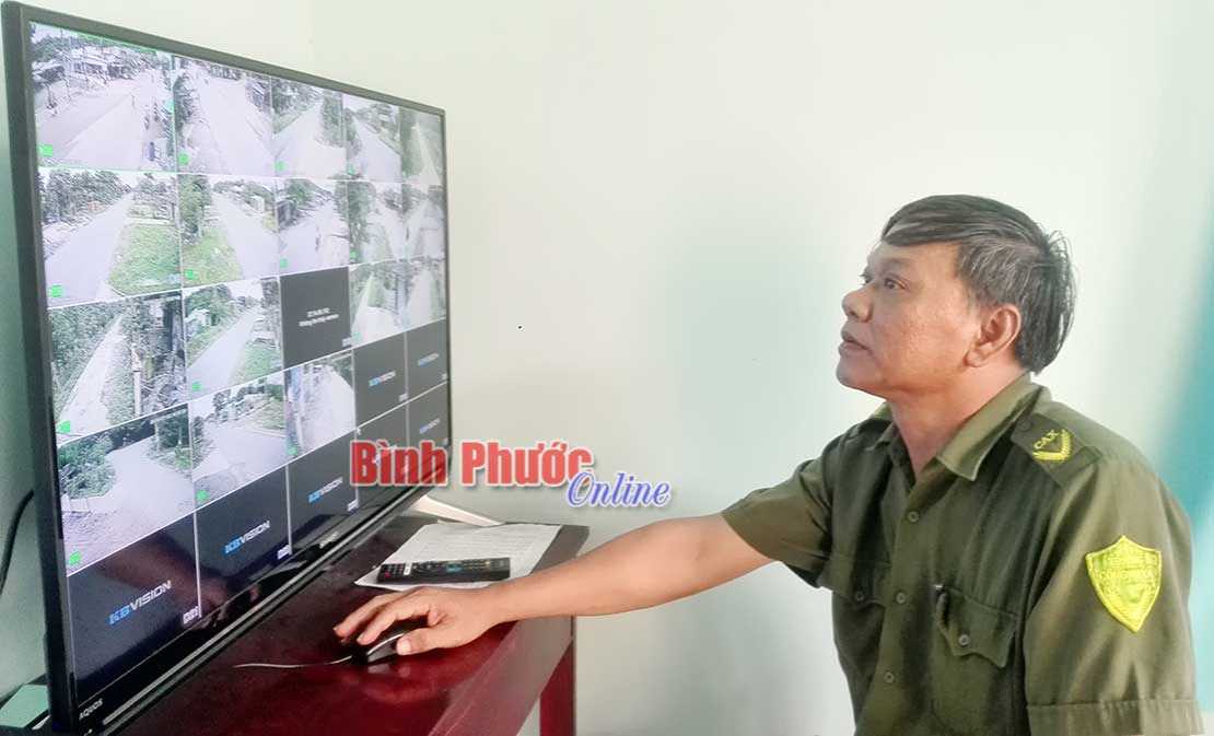 Đồng Nơ vận động lắp camera an ninh