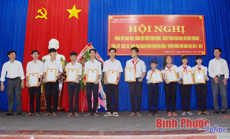 Khen thưởng 17 sản phẩm sáng tạo thanh thiếu niên nhi đồng Khen thưởng 17 sản phẩm sáng tạo thanh thiếu niên nhi đồng