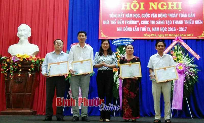 ĐỒNG PHÚ: 11/11 xã, thị trấn đạt chuẩn phổ cập giáo dục THCS ĐỒNG PHÚ: 11/11 xã, thị trấn đạt chuẩn phổ cập giáo dục THCS
