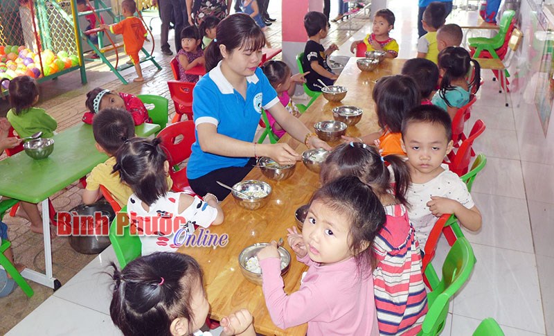 Đồng Xoài duy trì lớp bán trú cho học sinh tiểu học