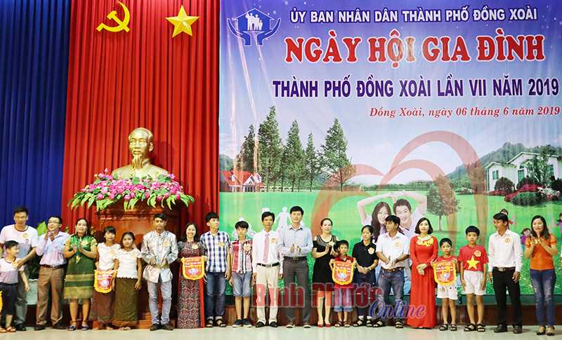 Đồng Xoài tuyên dương 22 gia đình văn hóa tiêu biểu