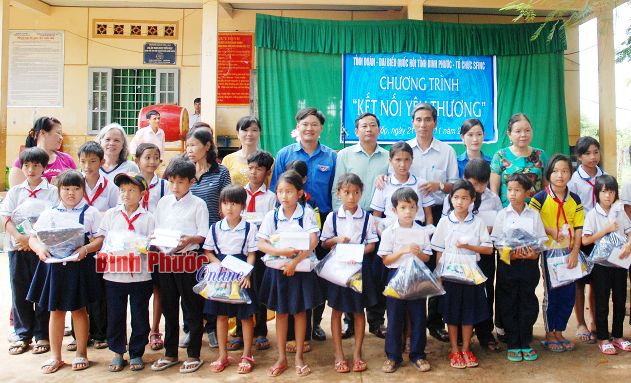 “Kết nối yêu thương” cùng học sinh Bù Đốp “Kết nối yêu thương” cùng học sinh Bù Đốp