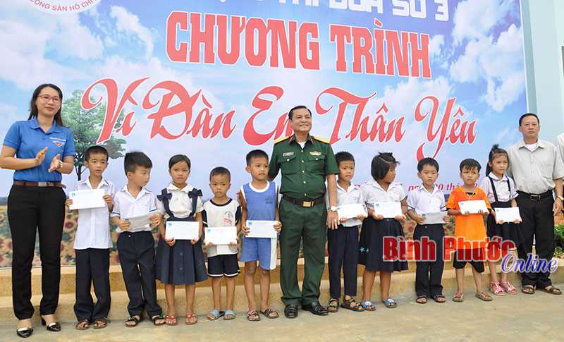 Cụm thi đua số 3: Chăm lo đời sống tinh thần con em công nhân
