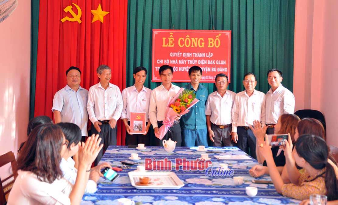Ra mắt Chi bộ Nhà máy Thủy điện Đắk Glun