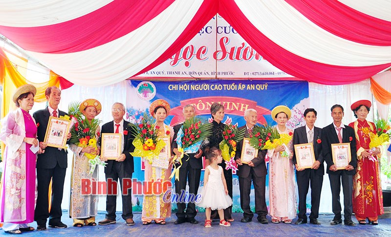 Tôn vinh giá trị cao đẹp của hôn nhân
