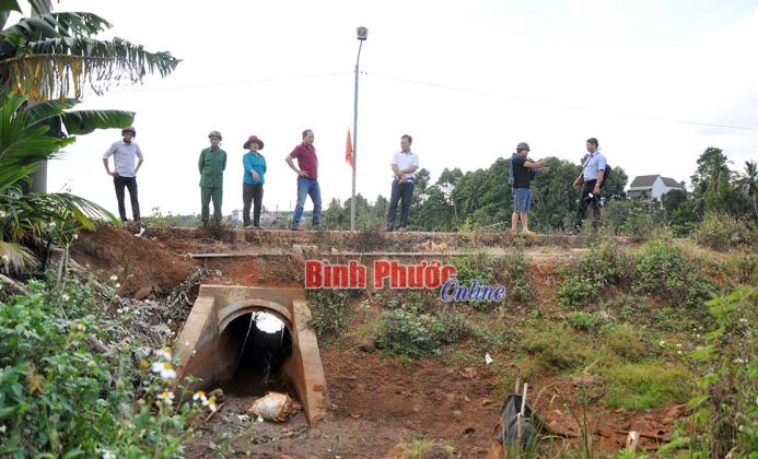 Trở ngại từ công trình hồ chứa nước Phú Sơn Trở ngại từ công trình hồ chứa nước Phú Sơn