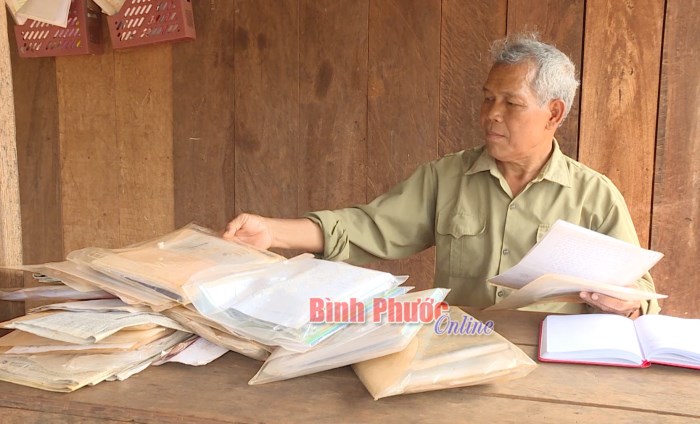 Hơn 30 năm “vác tù và hàng tổng” Hơn 30 năm “vác tù và hàng tổng”