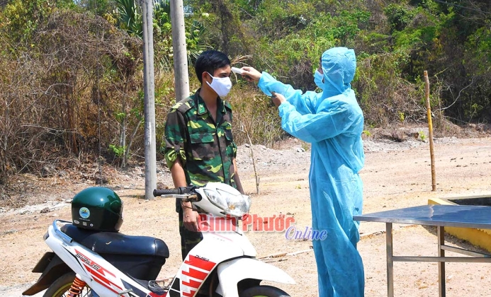 “Hết dịch, ba sẽ về thăm mẹ và con!”