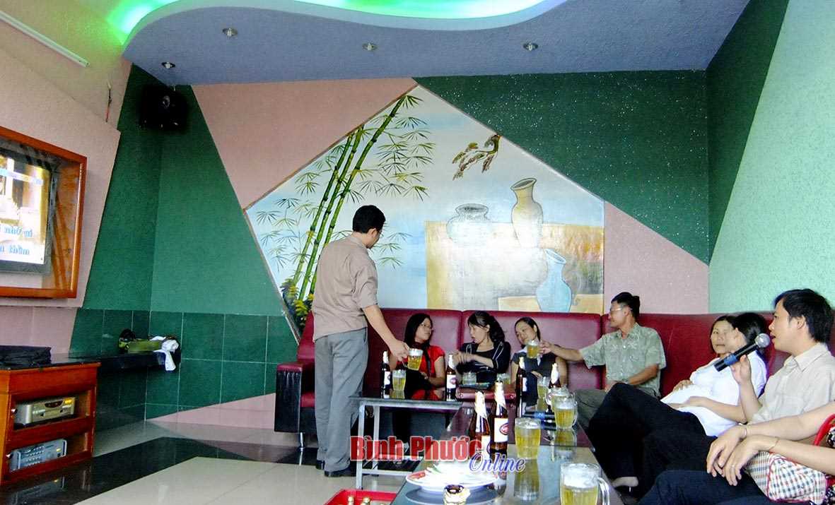 Hát karaoke có phải trả tiền bản quyền? Hát karaoke có phải trả tiền bản quyền?