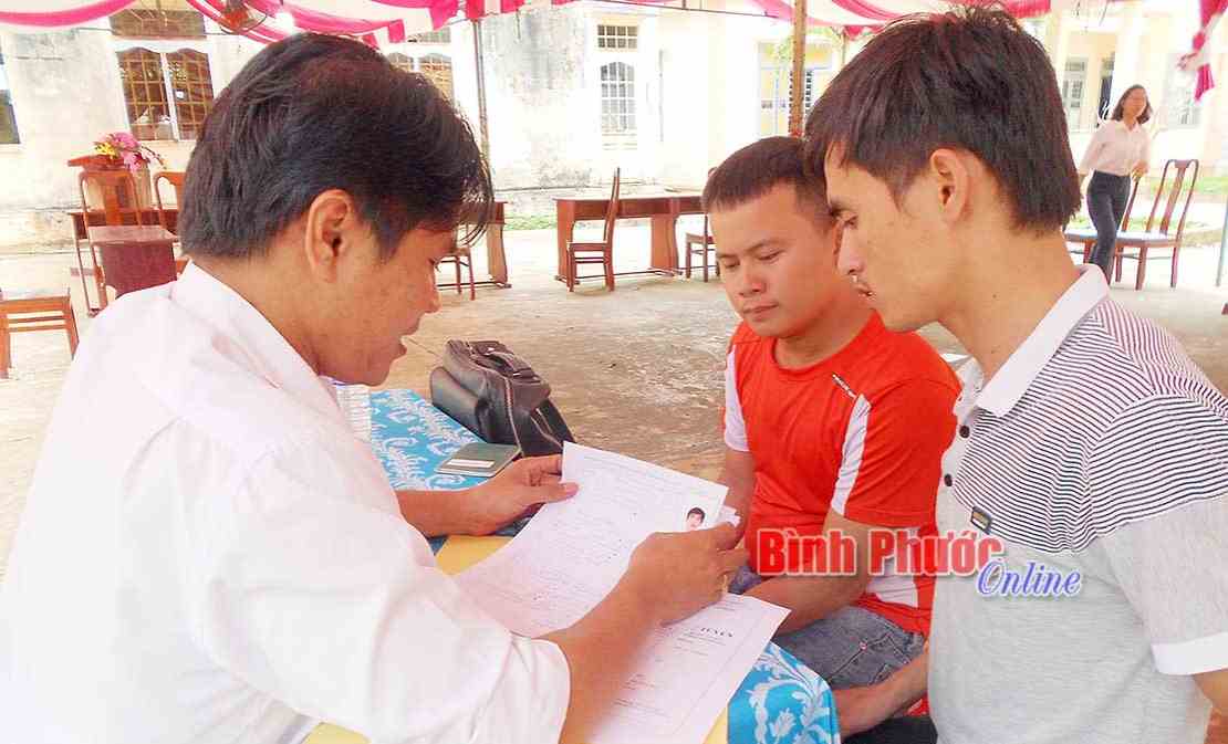 Đồng Phú giải quyết việc làm cho 14.894 lao động Đồng Phú giải quyết việc làm cho 14.894 lao động