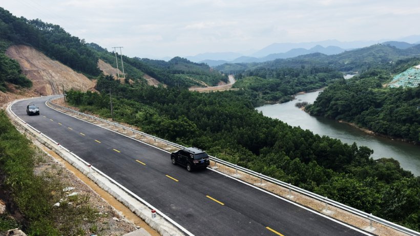 Du xuân biên giới Du xuân biên giới