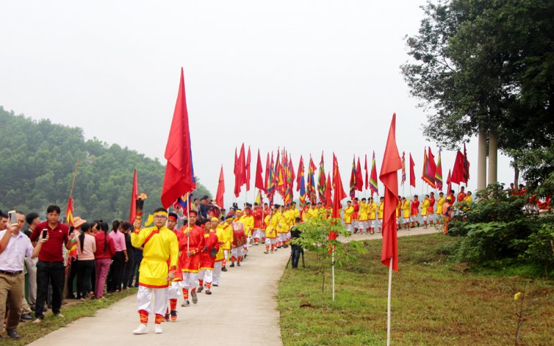 Du xuân trảy hội Miếu Ông - Miếu Bà