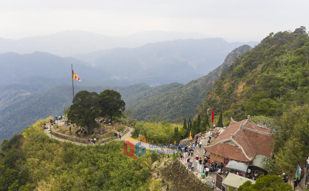 Du xuân Yên Tử