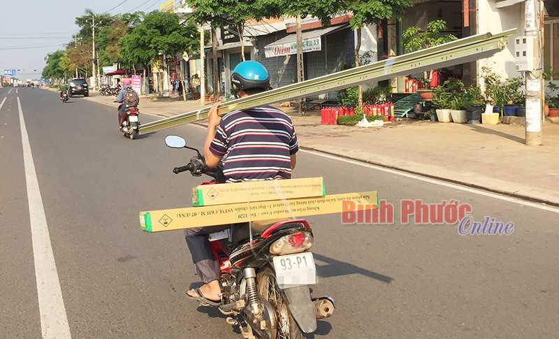 Ảnh phê bình: Đùa với “tử thần” Ảnh phê bình: Đùa với “tử thần”