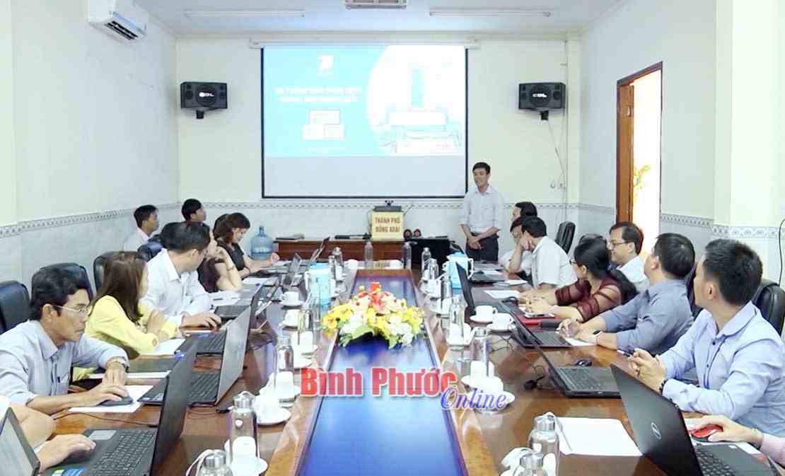 Đồng Xoài chính thức vận hành phòng họp không giấy Đồng Xoài chính thức vận hành phòng họp không giấy