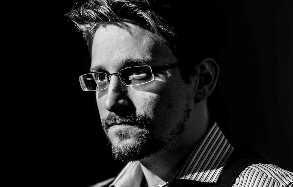edwardsnowden020802082019095009.jpg