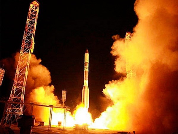 Vệ tinh viễn thông Eutelsat 3В phóng thành công lên quỹ đạo Vệ tinh viễn thông Eutelsat 3В phóng thành công lên quỹ đạo