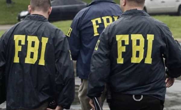 FBI bắt giữ 4 công dân Nga với cáo buộc rửa tiền và gian lận FBI bắt giữ 4 công dân Nga với cáo buộc rửa tiền và gian lận