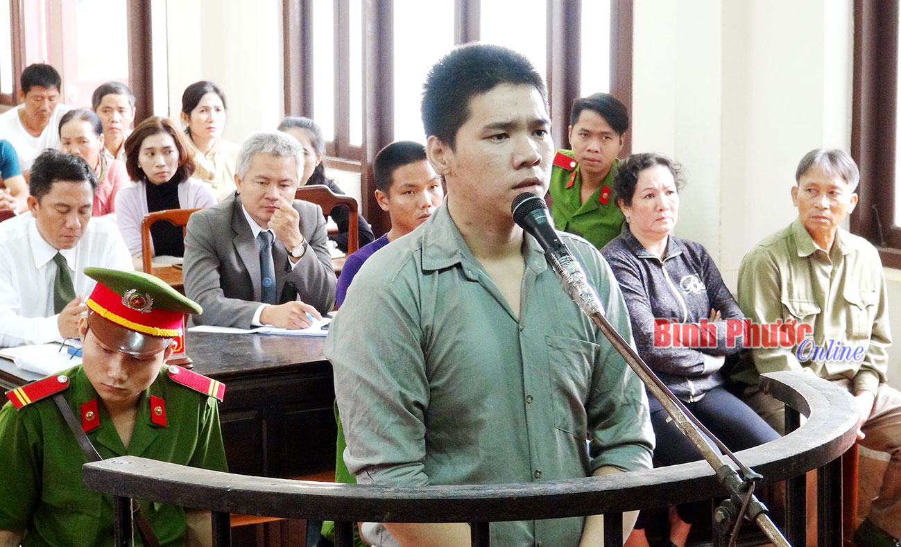 14 năm tù cho đối tượng giết bạn vì một câu chửi 14 năm tù cho đối tượng giết bạn vì một câu chửi
