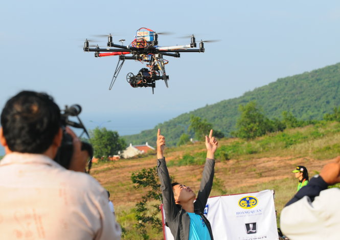 Chơi flycam phải xin phép