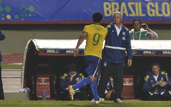 Giao hữu: Brazil thắng chật vật, Klose đi vào lịch sử đội tuyển Đức