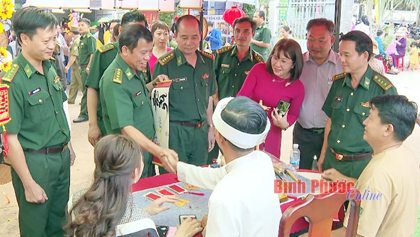 Gắn kết tình quân - dân