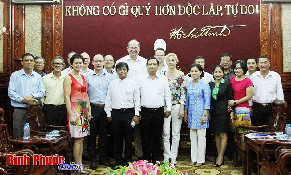 Thị trưởng thành phố Hoogeveen (Hà Lan) tìm hiểu đầu tư tại Bình Phước Thị trưởng thành phố Hoogeveen (Hà Lan) tìm hiểu đầu tư tại Bình Phước
