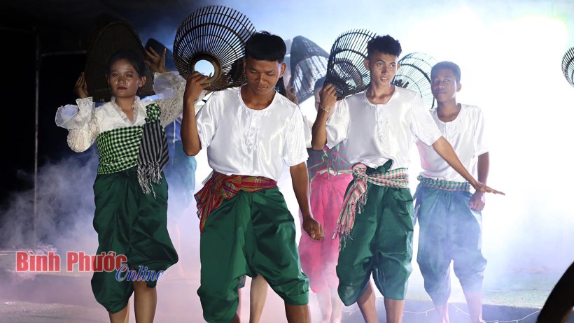 Gen Z giữ gìn, phát huy bản sắc văn hóa dân tộc