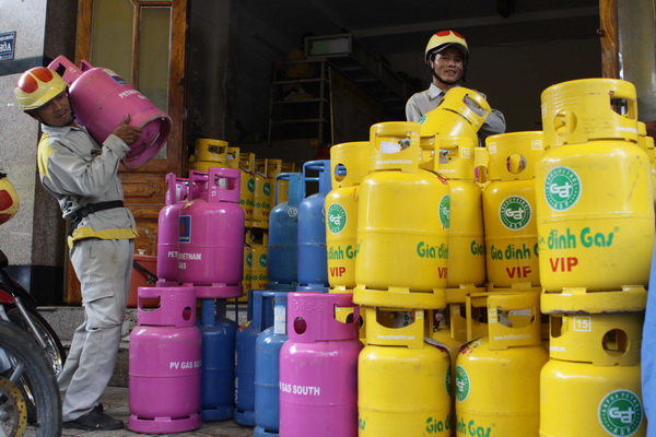 Giá gas tăng 1.500 đồng/bình Giá gas tăng 1.500 đồng/bình