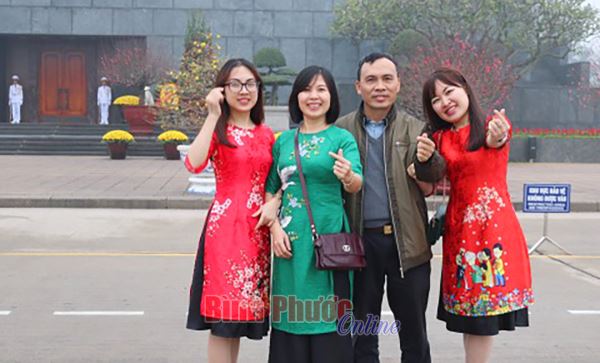 Hạnh phúc của gia đình sinh con một bề là gái Hạnh phúc của gia đình sinh con một bề là gái