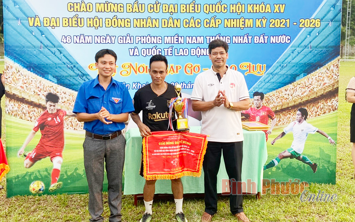giai_bong_da_17564828042021.jpg