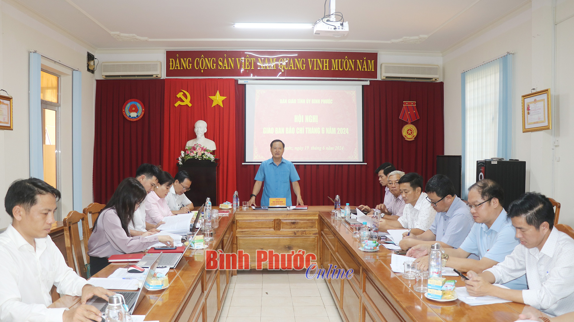 Giao ban báo chí tháng 6