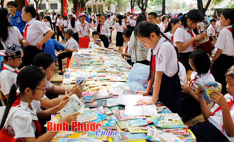 Giờ đọc sách “cứng” trong trường học - giải pháp thiết thực cho học sinh Giờ đọc sách “cứng” trong trường học - giải pháp thiết thực cho học sinh