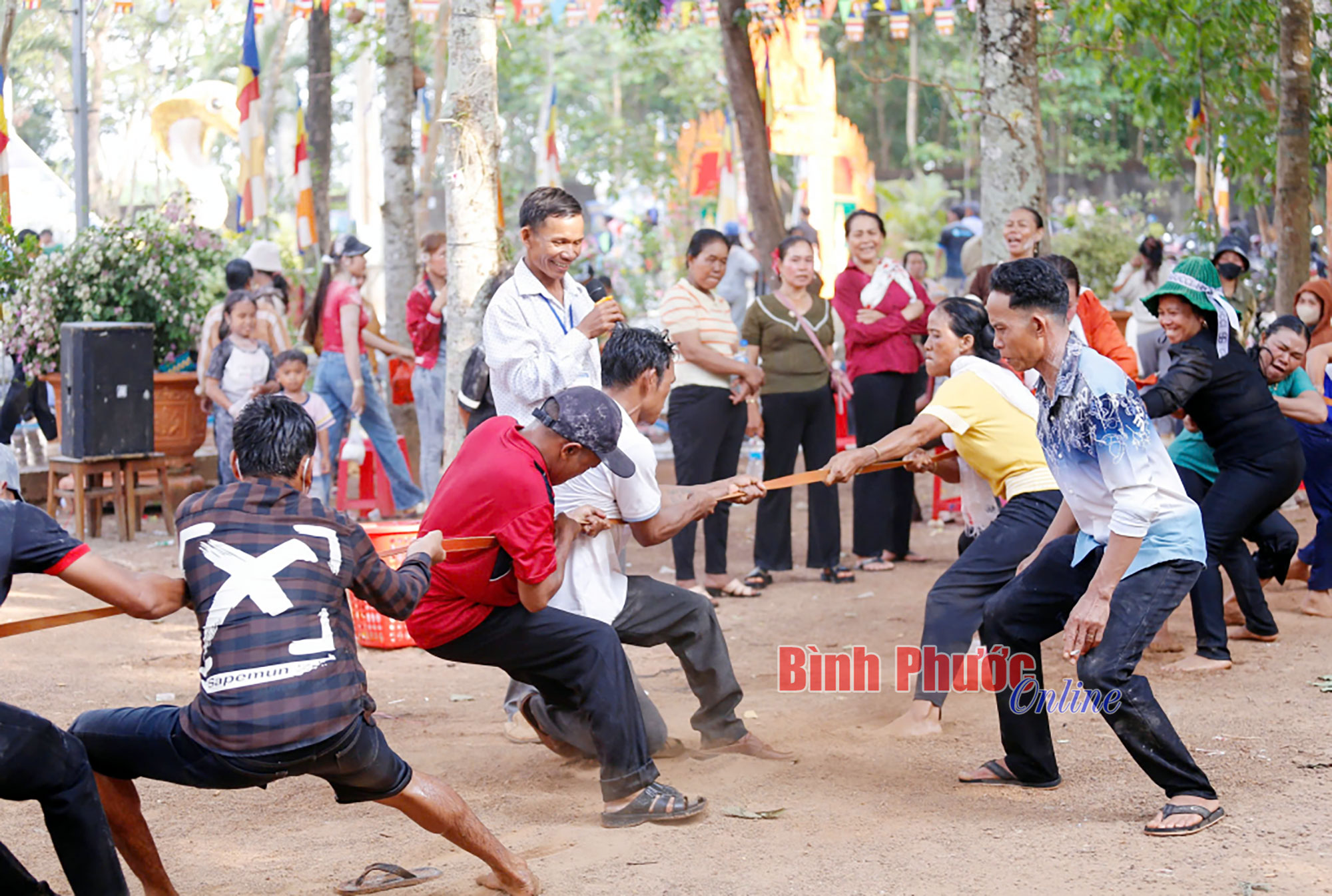 Giữ văn hóa Khmer qua trò chơi dân gian