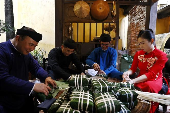 goi_banh_chung_06252409022024.jpeg