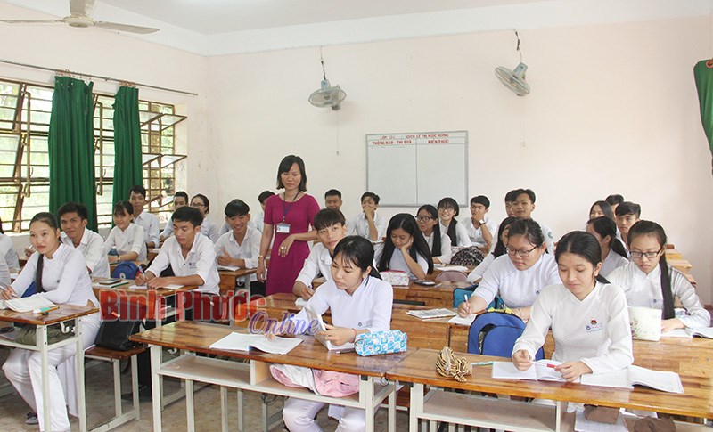 Đổi mới quản lý ở trường THPT Chu Văn An Đổi mới quản lý ở trường THPT Chu Văn An