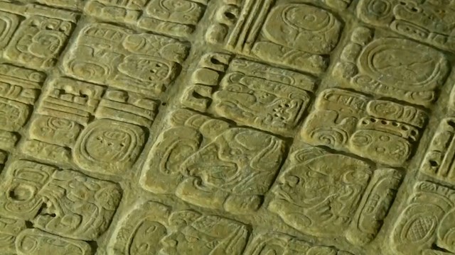 Bảng chữ đá cổ từ thế kỷ thứ 7 hé lộ bí ẩn về nền văn minh Maya
