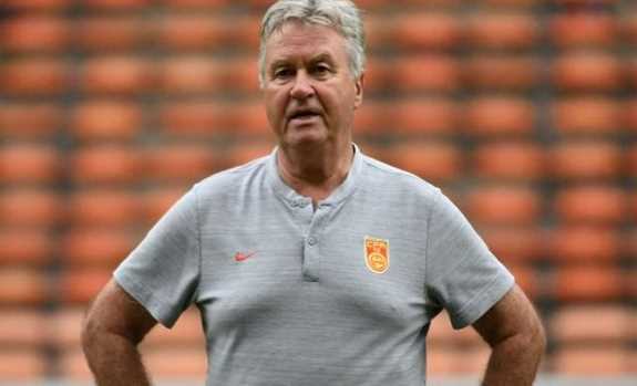 HLV Guus Hiddink bị sa thải sau trận thua đội tuyển U22 Việt Nam HLV Guus Hiddink bị sa thải sau trận thua đội tuyển U22 Việt Nam