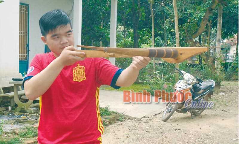 Hà Tiến Anh: đam mê bắn nỏ